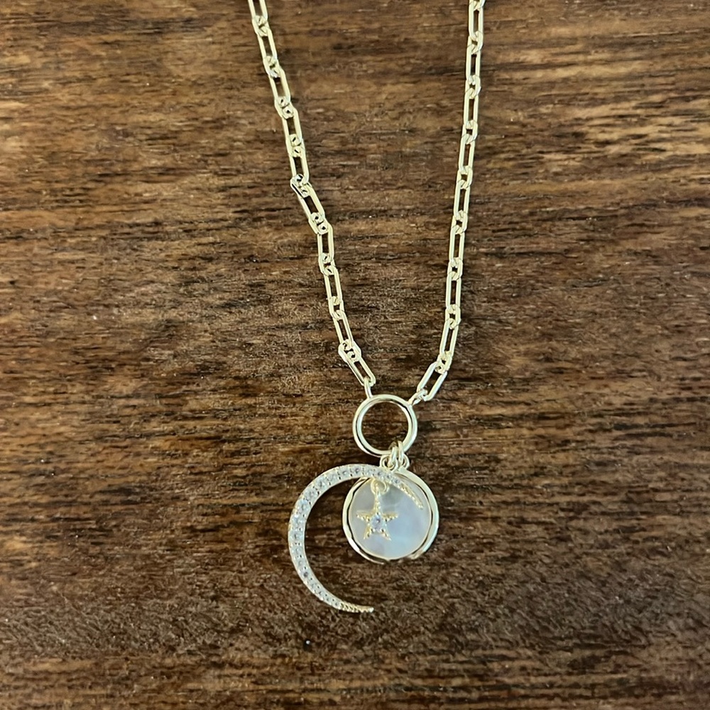 Gold chain link necklace with pendants